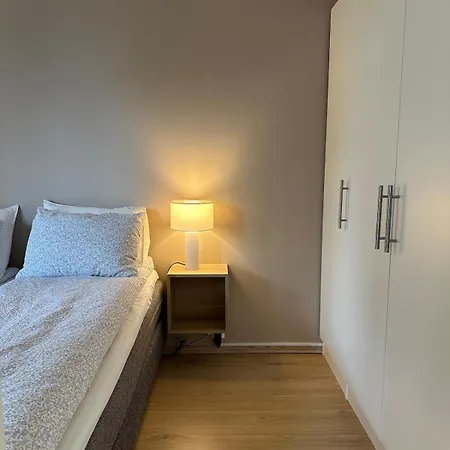 Charming 2-bedroom In Near The Light Rail
