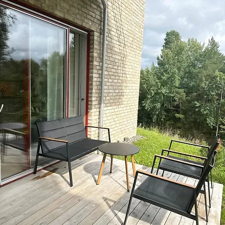 Apartment Charming 2-bedroom In Near The Light Rail