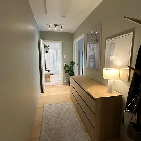 Charming 2-bedroom In Near The Light Rail Апартаменты