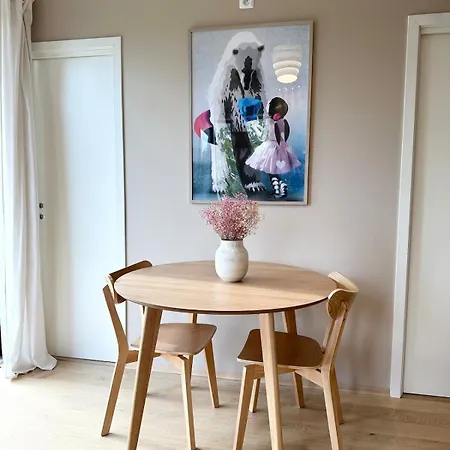 Charming 2-bedroom In Near The Light Rail شقة برغن
